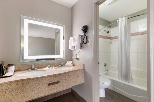 Best Western near Lackland AFB/SeaWorld image 10